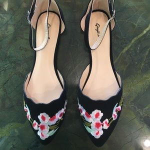 Black Embroidered Scallop Flats